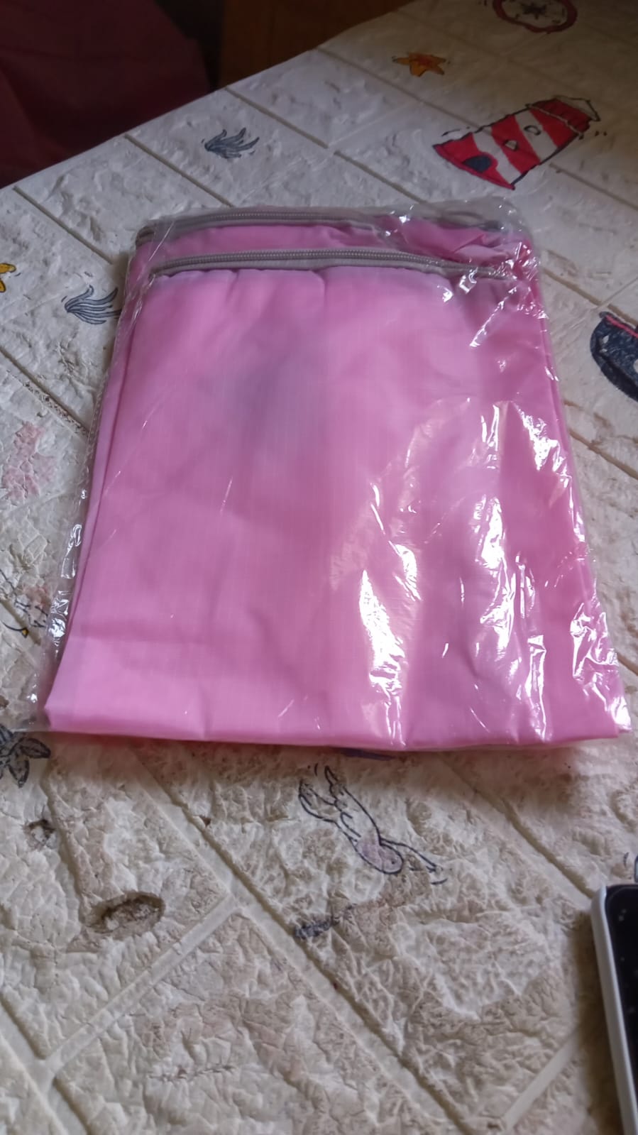 4313 Storage Bag with Zipper and Space Saver Comforter bag, Quilt, Bedding, Clothes, Blanket Storage Organizer Bag with Carry Handles for Closet Waterproof Fabric Garment Bag 4313 Storage Bag with Zipper and Space Saver Comforter bag, Quilt, Bedding, Clothes, Blanket Storage Organizer Bag with Carry Handles for Closet Waterproof Fabric Garment Bag